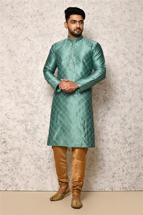 https://media.vinhemfashion.com/Images/RajsahiVol5BVLS430C3Q7WKYESR/image/designer